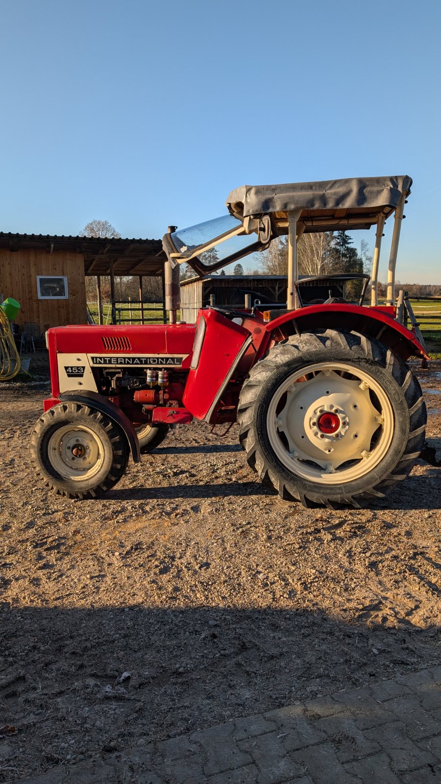 Traktor от тип IHC 453, Gebrauchtmaschine в Weilheim in Oberbayern (Снимка 1)