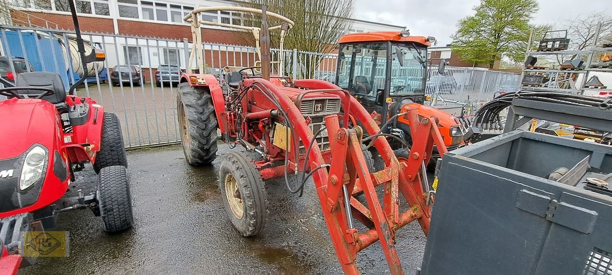 Traktor от тип IHC 533, Gebrauchtmaschine в Beelen (Снимка 2)