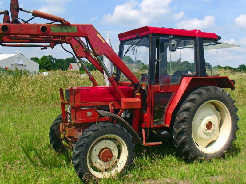 Traktor типа IHC 633 Frontlader+Allrad+Kabine, Gebrauchtmaschine в Mittelsdorf (Фотография 1)