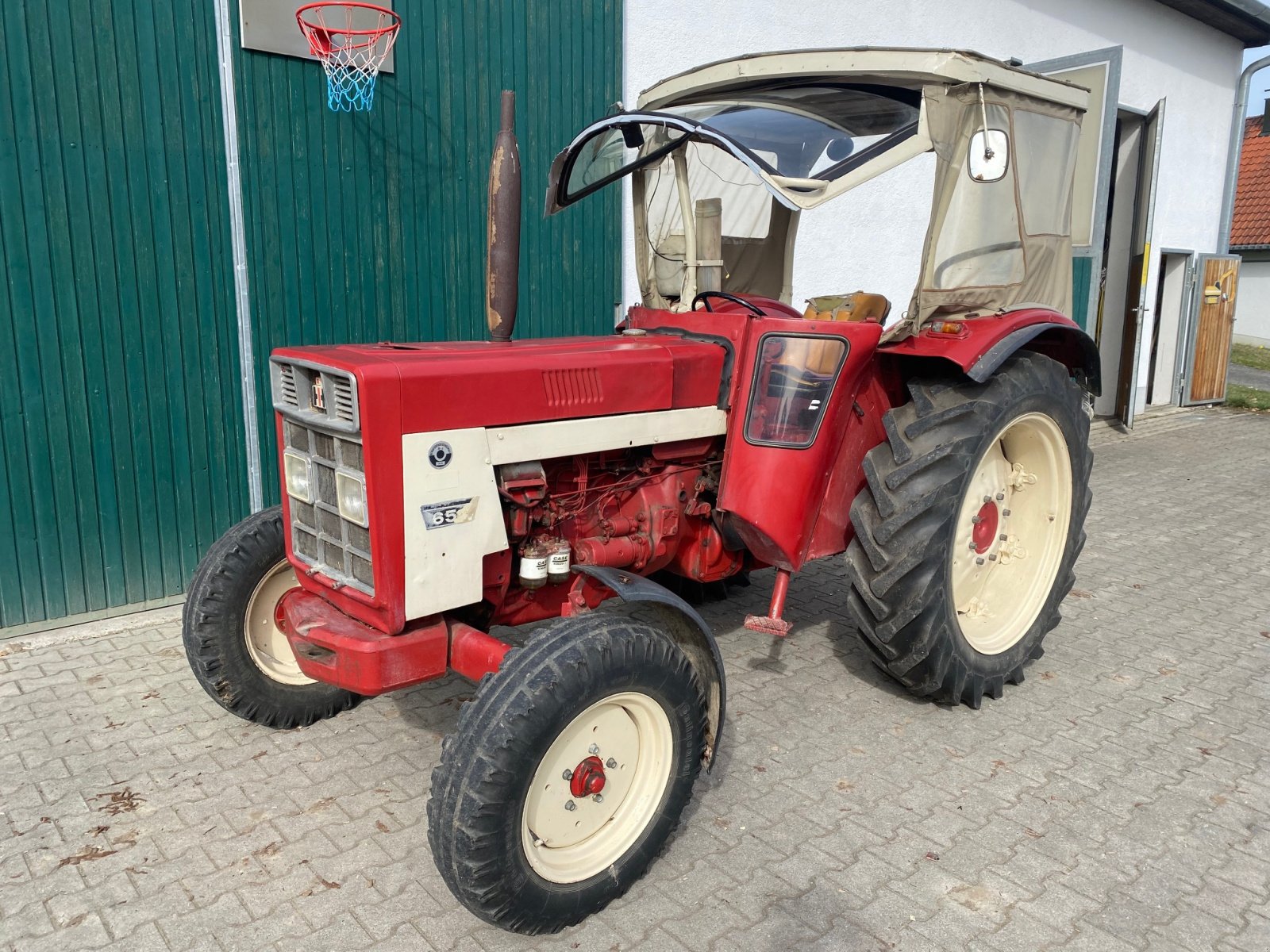 Traktor typu IHC 654 S, Gebrauchtmaschine v Bergkirchen (Obrázok 1)