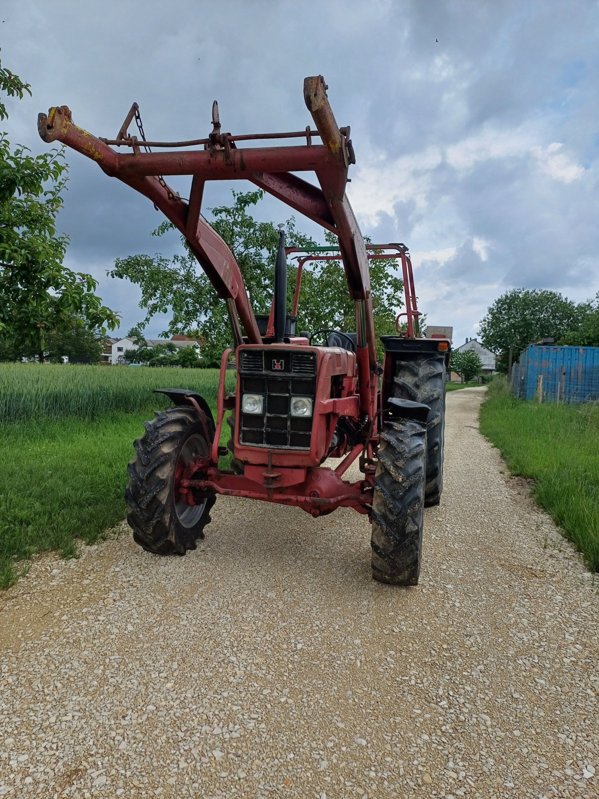 Traktor типа IHC 724 AS, Gebrauchtmaschine в Pietenfeld (Фотография 1)