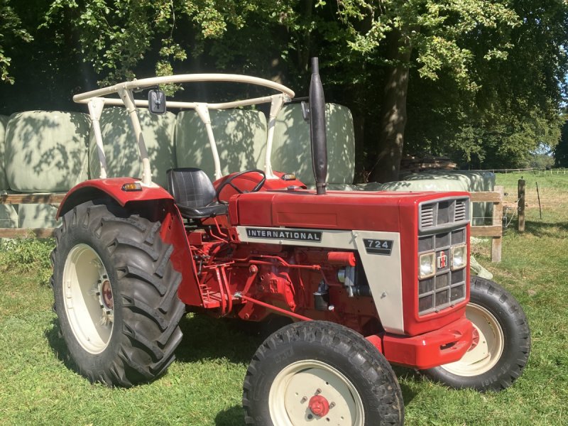 Traktor van het type IHC 724 S, Gebrauchtmaschine in Melle (Foto 1)