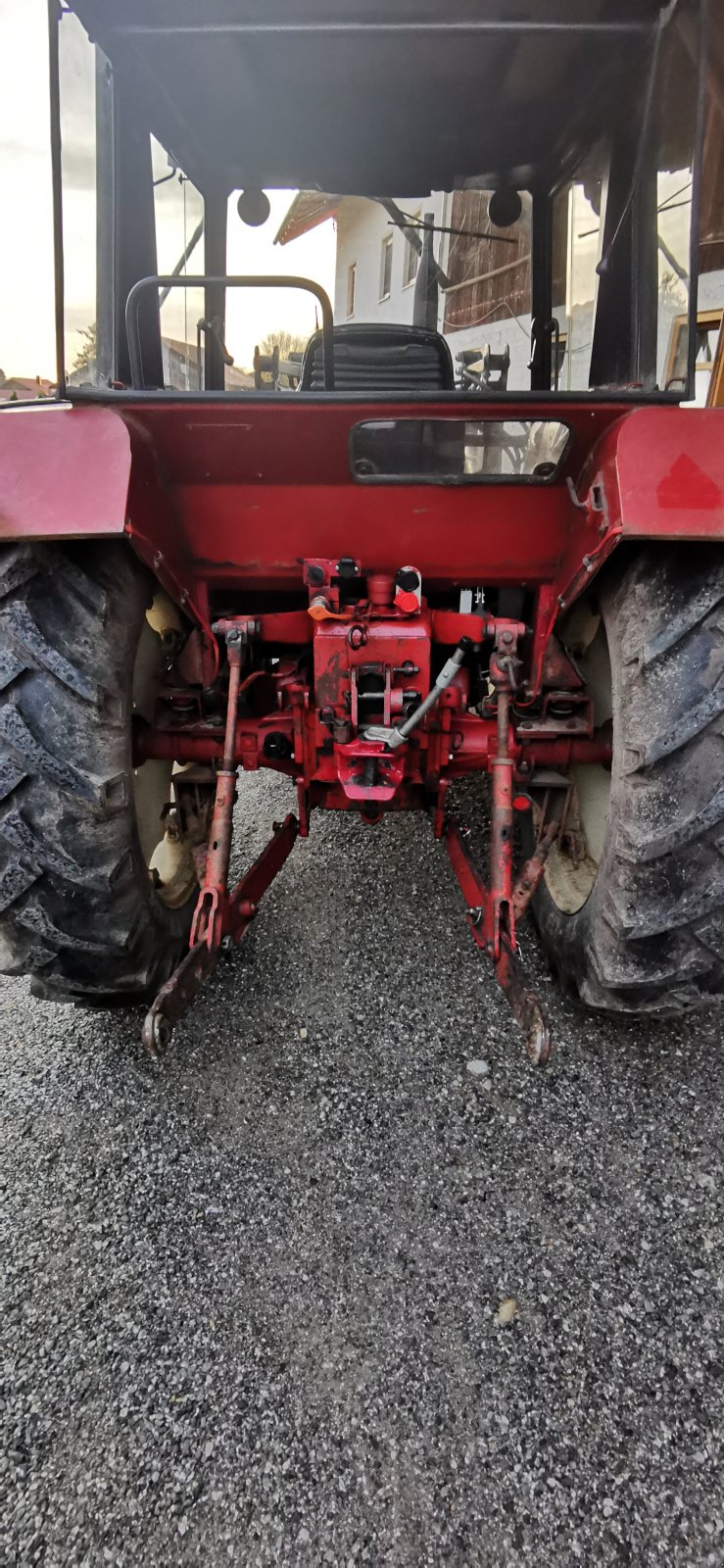 Traktor des Typs IHC 733, Gebrauchtmaschine in Sauerlach (Bild 3)