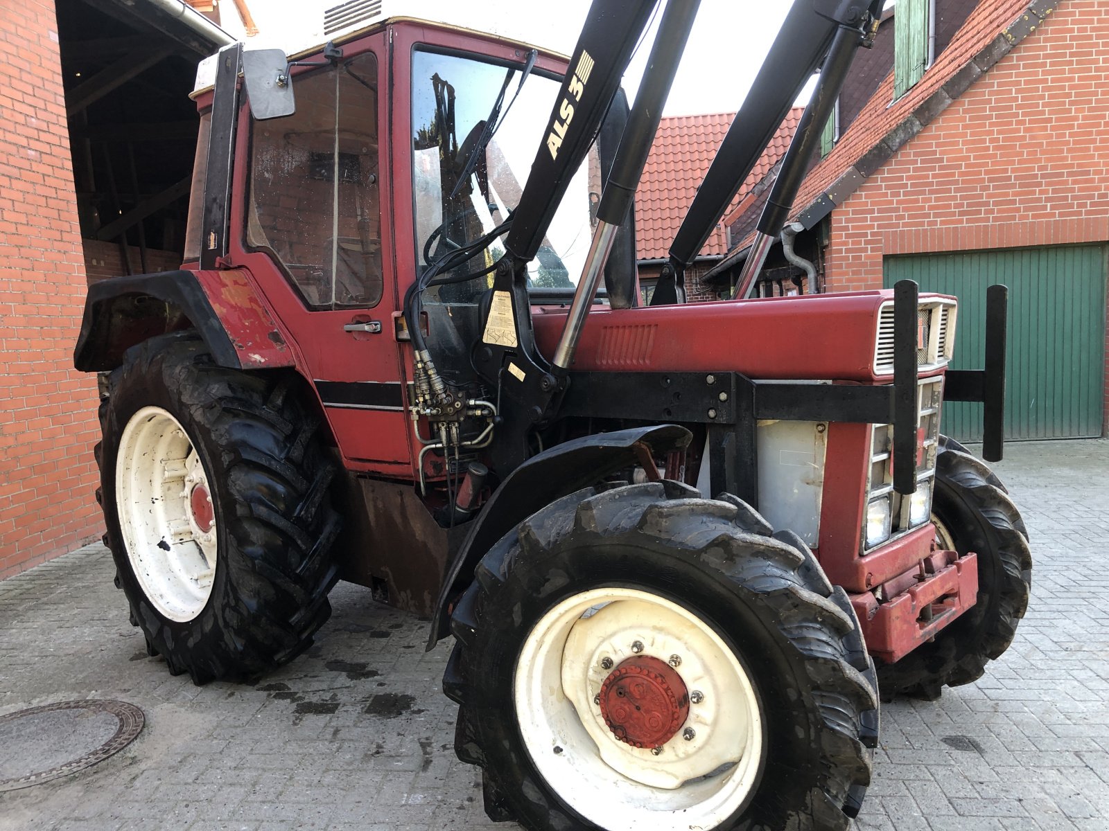 Traktor типа IHC 844 XL, Gebrauchtmaschine в Schweringen (Фотография 2)