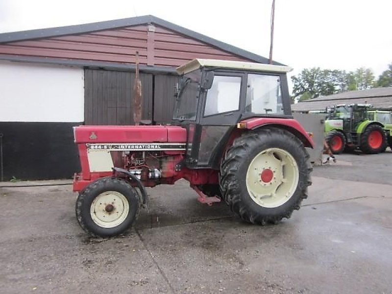 Traktor van het type IHC 844, Gebrauchtmaschine in Ziegenhagen (Foto 1)