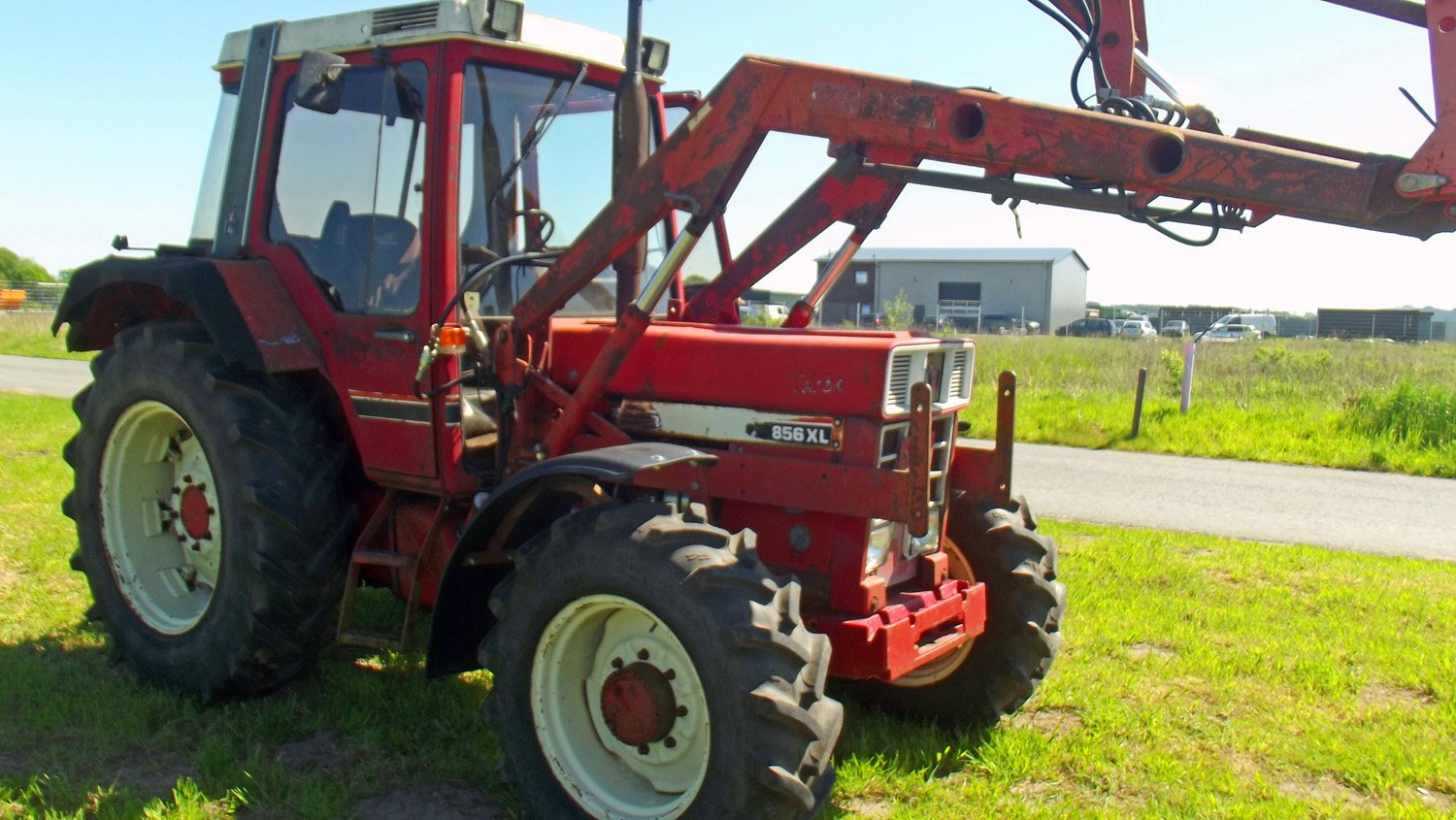 Traktor типа IHC 856+ Frontlader, Gebrauchtmaschine в Mittelsdorf (Фотография 2)