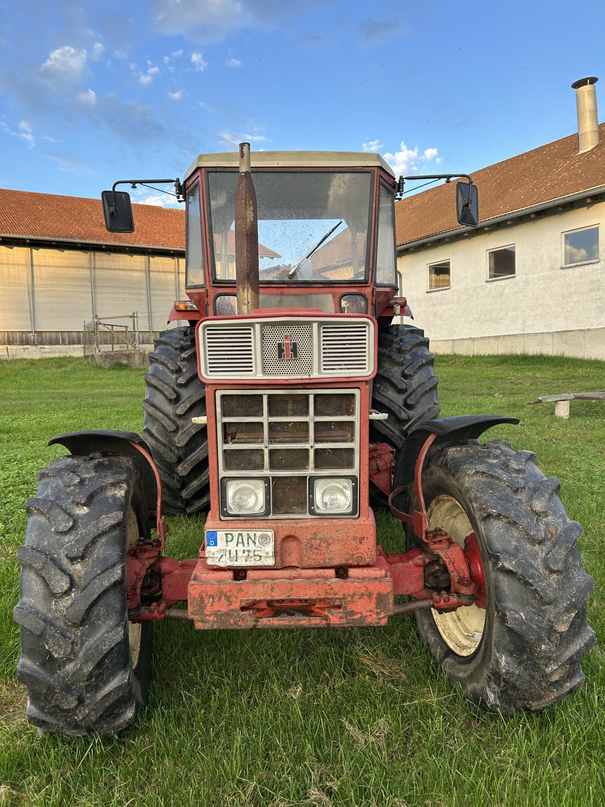 Traktor от тип IHC 946, Gebrauchtmaschine в Postmünster (Снимка 1)