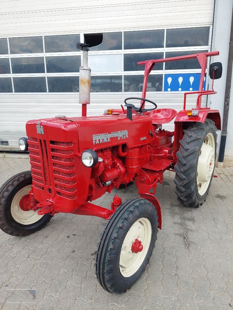 Traktor typu IHC D 324, Gebrauchtmaschine v Kleinlangheim - Atzhausen (Obrázok 1)