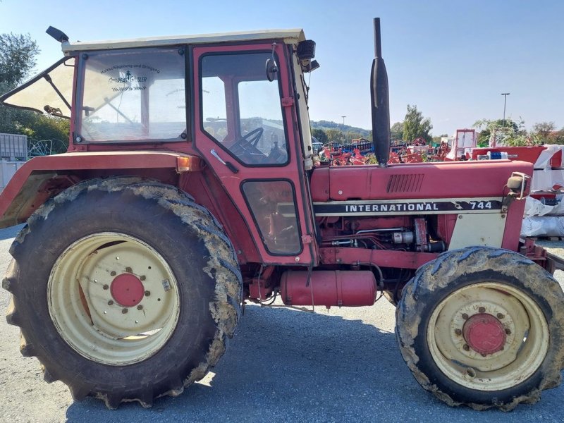 Traktor des Typs IHC International 744, Gebrauchtmaschine in Strem