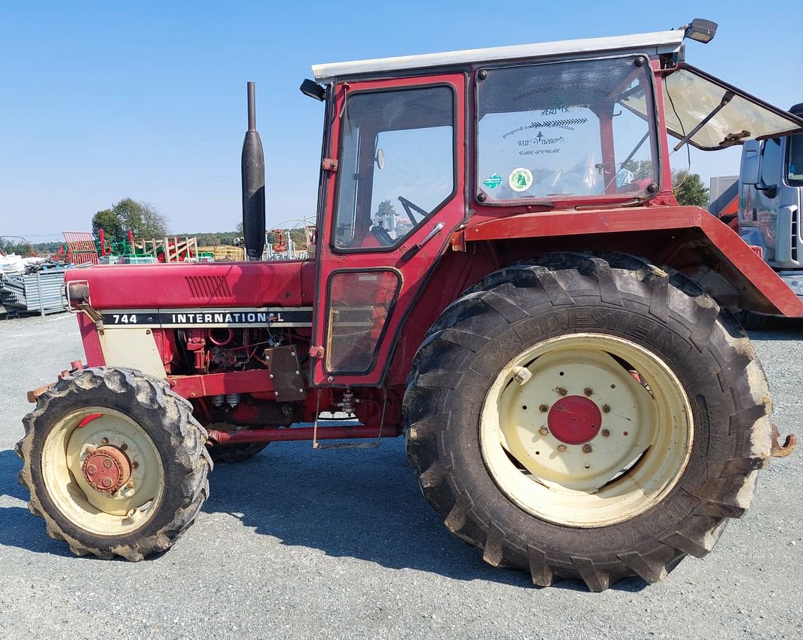 Traktor Türe ait IHC International 744, Gebrauchtmaschine içinde Strem (resim 5)