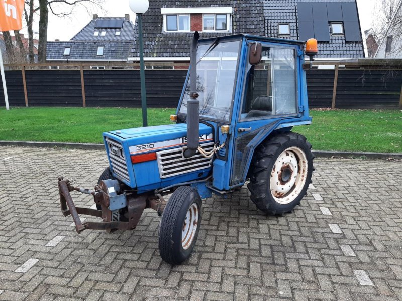 Traktor van het type Iseki 3210, Gebrauchtmaschine in Hardegarijp