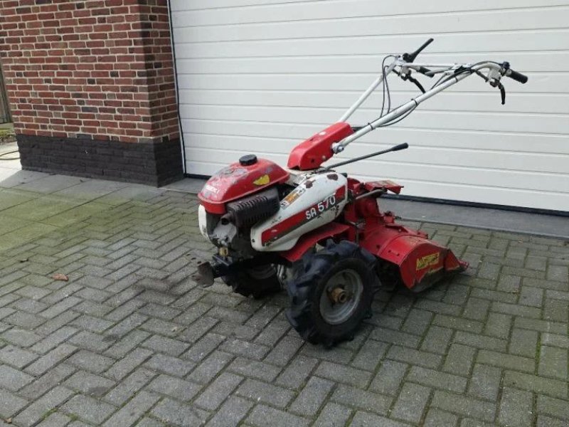 Traktor des Typs Iseki SA570 Met tielburger frees, Gebrauchtmaschine in IJsselmuiden (Bild 1)