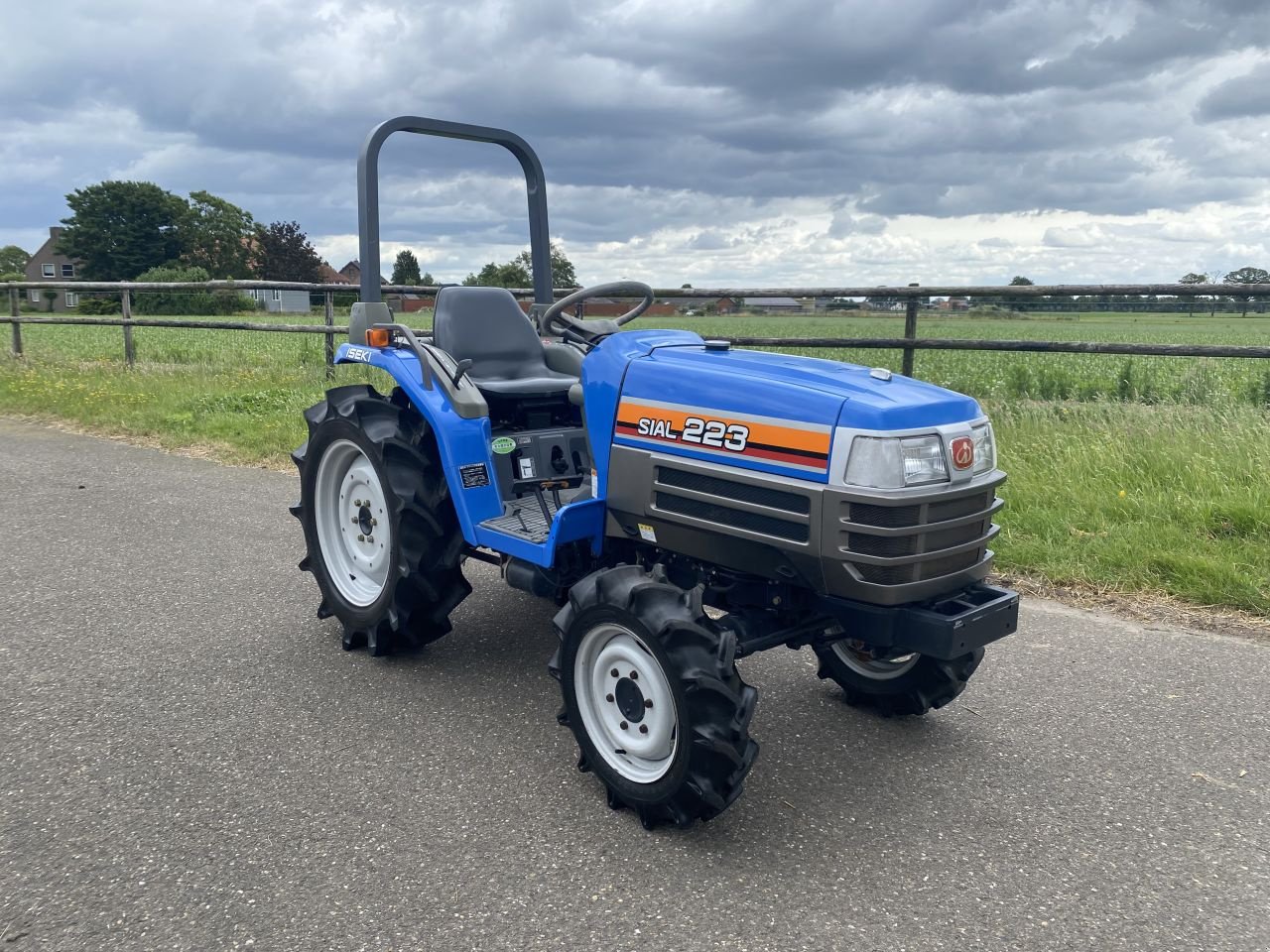 Traktor del tipo Iseki SIAL 223, Gebrauchtmaschine In Baarle Nassau (Immagine 3)