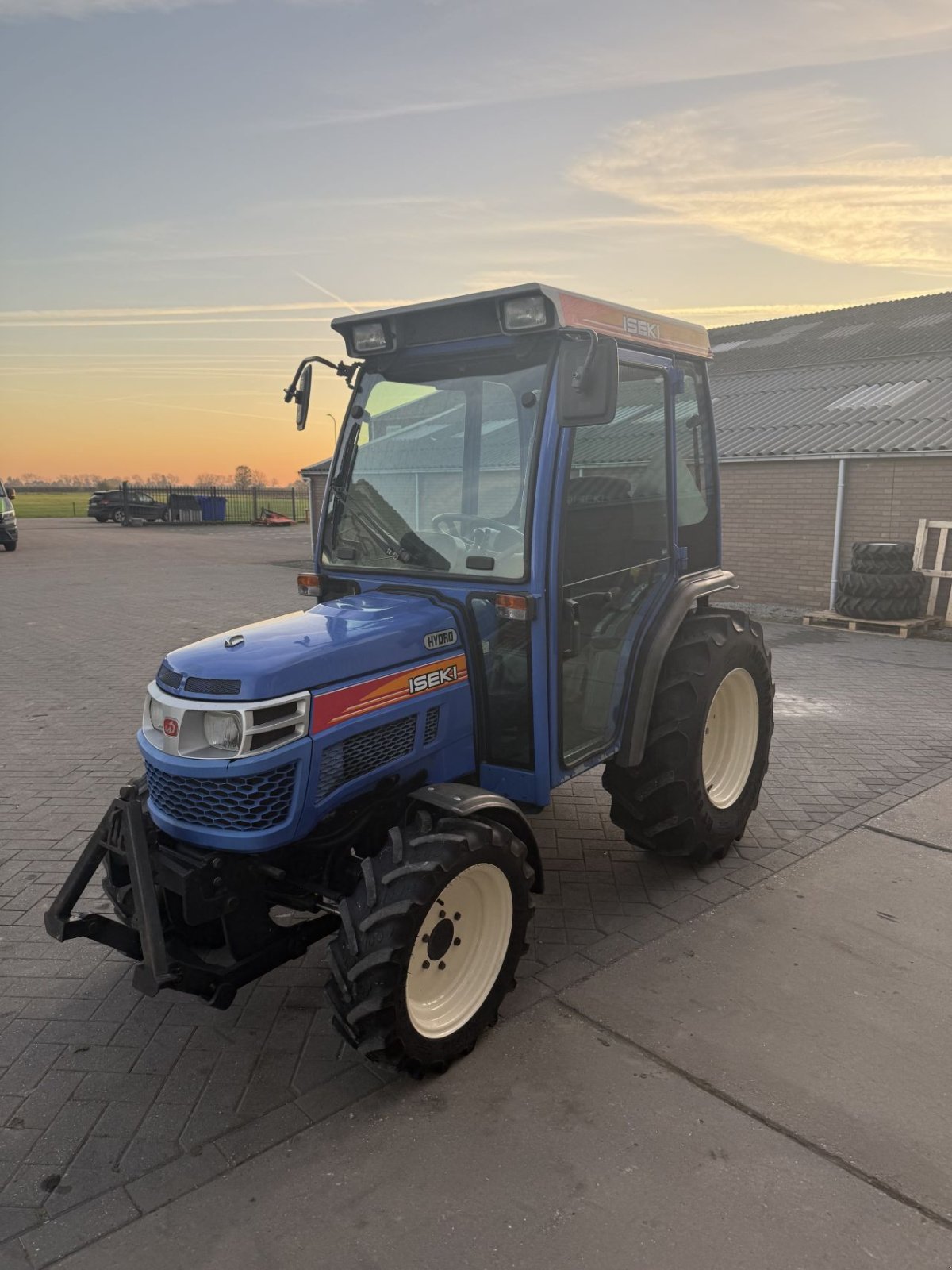 Traktor van het type Iseki Th4330, Gebrauchtmaschine in Wadenoijen (Foto 2)