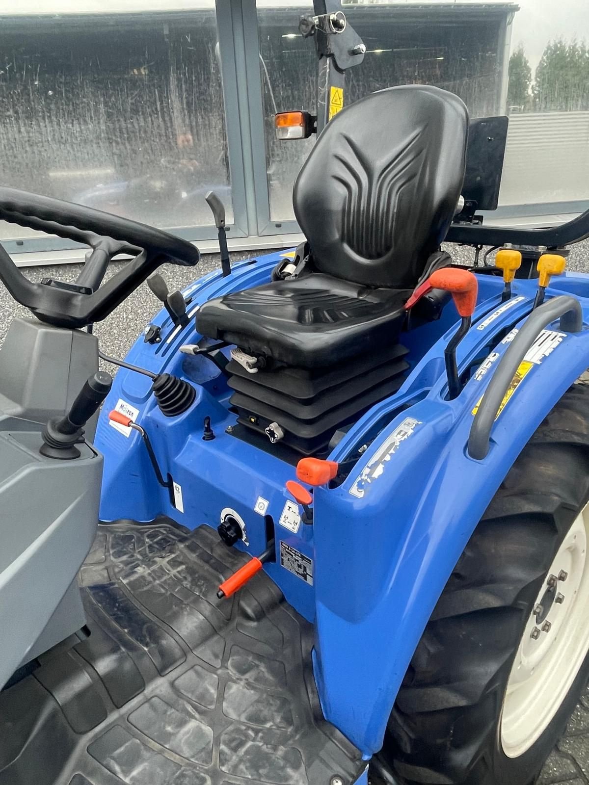 Traktor Türe ait Iseki TH4365 HST tractor, Gebrauchtmaschine içinde Roermond (resim 9)