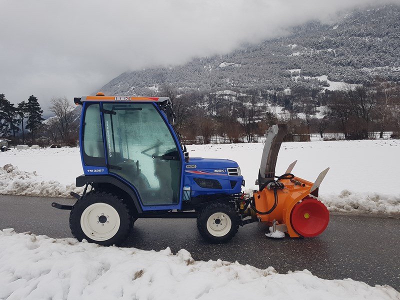 Traktor van het type Iseki TM 3267 AHL(K) Kommunalfahrzeug, Gebrauchtmaschine in Chur (Foto 4)