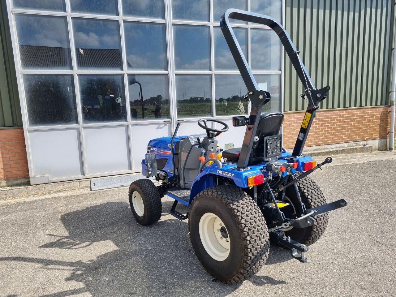 Traktor van het type Iseki TM 3267 HST (4wd), Gebrauchtmaschine in Benthuizen (Foto 5)