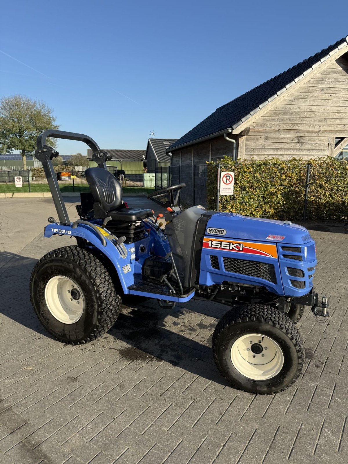 Traktor van het type Iseki Tm3215, Gebrauchtmaschine in Wadenoijen (Foto 1)