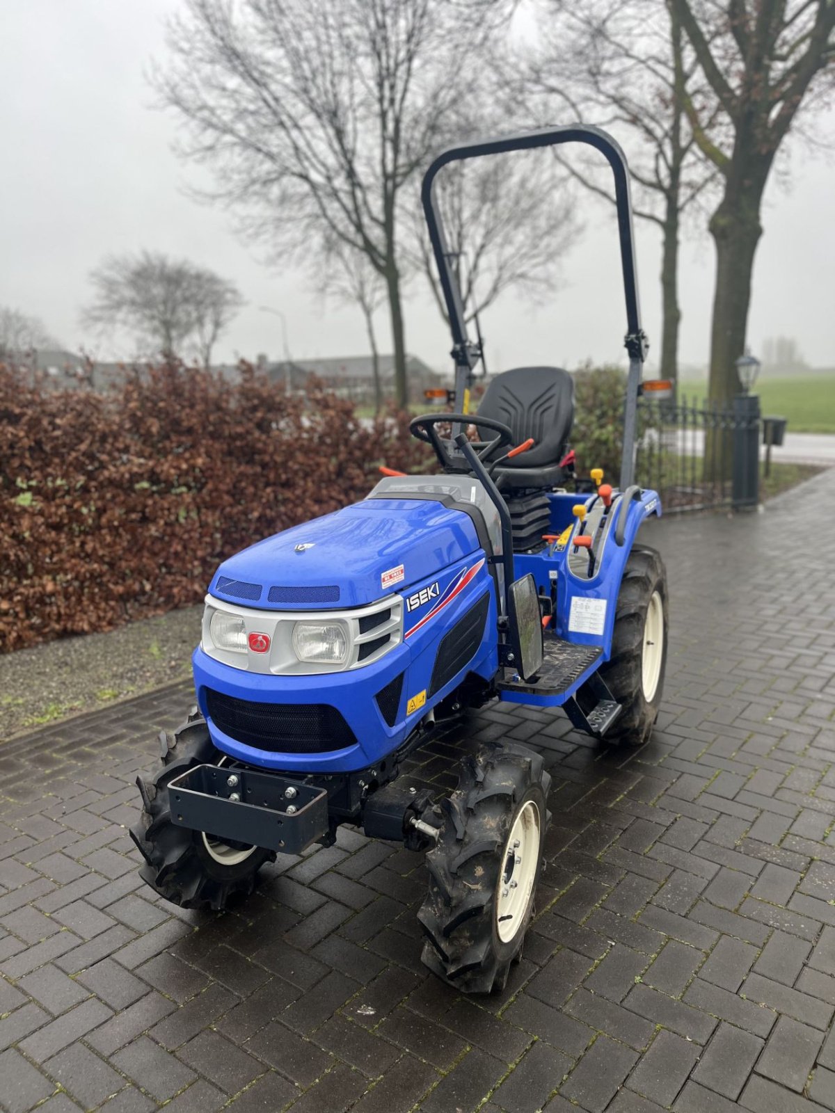 Traktor des Typs Iseki Tm3217, Gebrauchtmaschine in Wadenoijen (Bild 2)