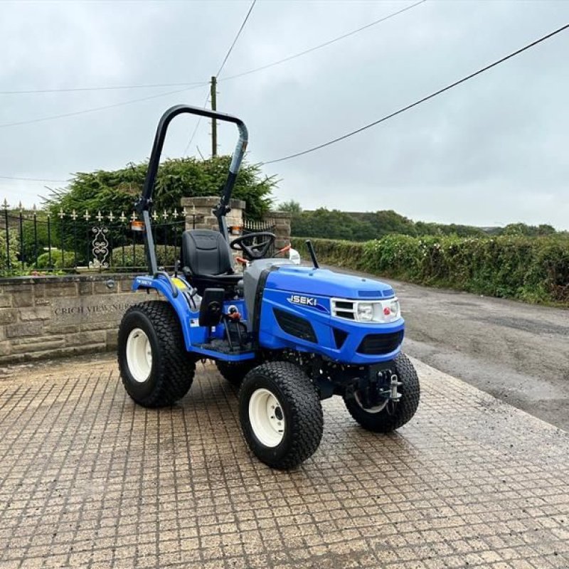 Traktor типа Iseki TM3267E tractor (NIEUW), Neumaschine в Roermond (Фотография 1)