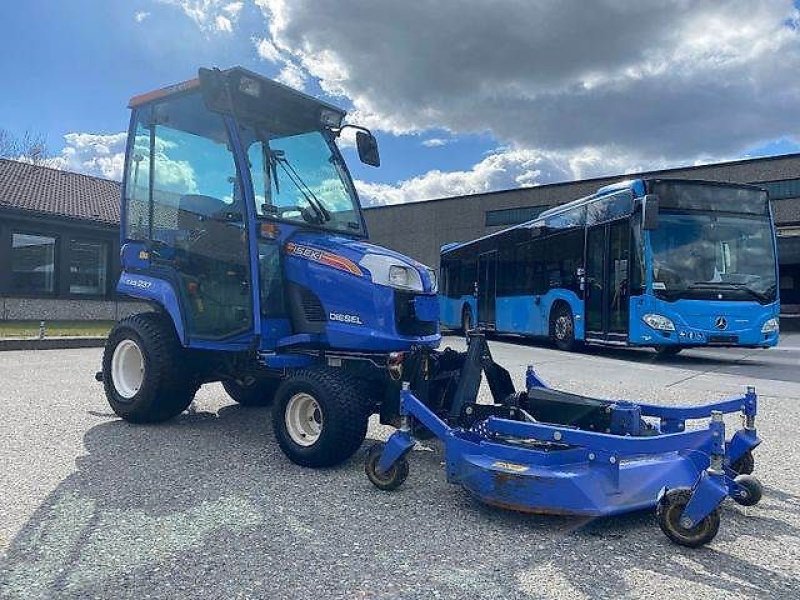 Traktor typu Iseki TXG 237 Allrad inkl. Mähdeck, FM 1,37H, Gebrauchtmaschine v Altenstadt (Obrázek 4)