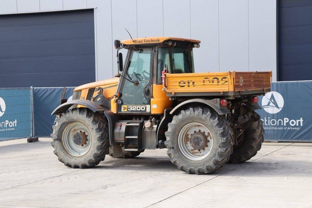 Traktor des Typs JCB 3200, Gebrauchtmaschine in Antwerpen (Bild 3)