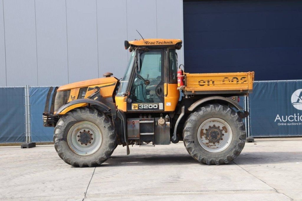 Traktor van het type JCB 3200, Gebrauchtmaschine in Antwerpen (Foto 2)