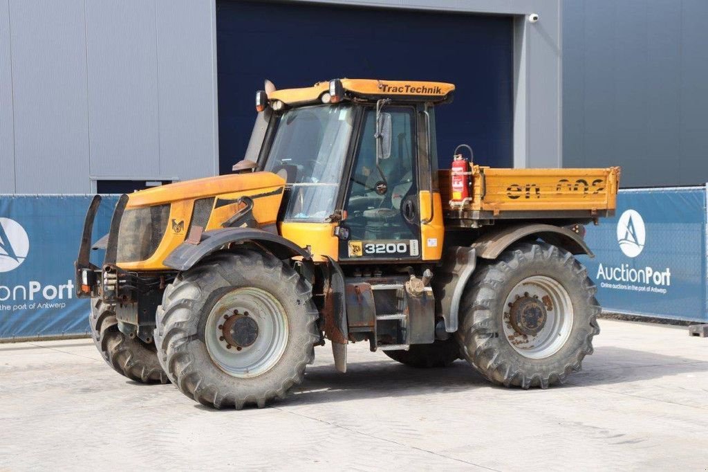 Traktor des Typs JCB 3200, Gebrauchtmaschine in Antwerpen (Bild 10)