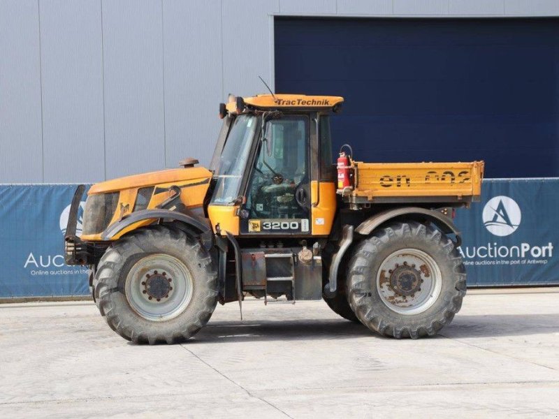 Traktor du type JCB 3200, Gebrauchtmaschine en Antwerpen (Photo 1)