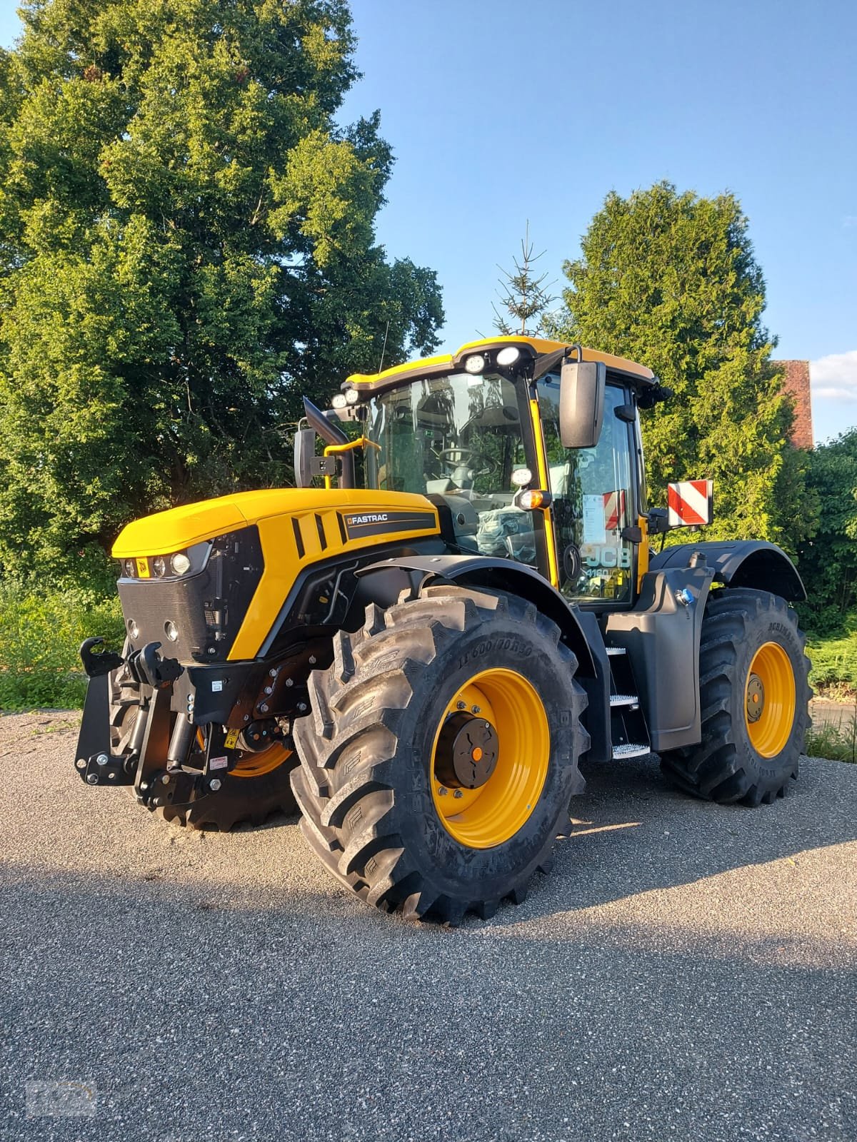 Traktor of the type JCB 4160 I-CON, Neumaschine in Pegnitz (Picture 1)