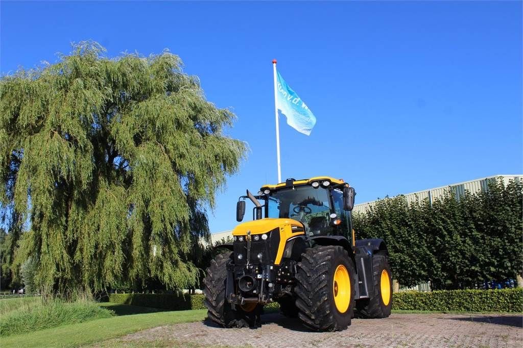 Traktor of the type JCB 4220 Fastrac, Gebrauchtmaschine in Bant (Picture 1)