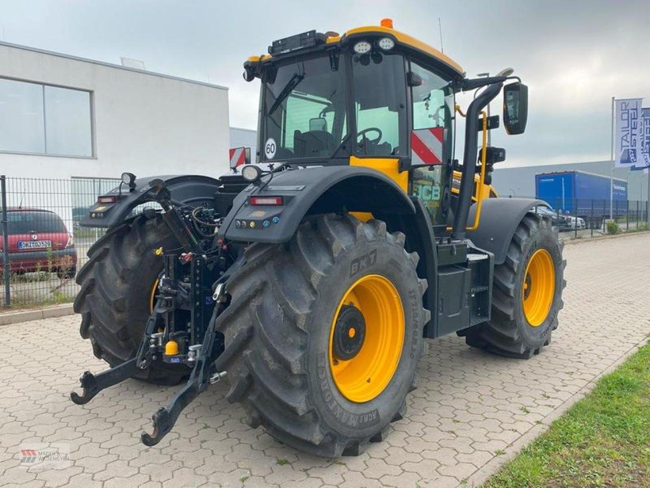 Traktor Türe ait JCB 4220 ICON - 60 KM/H, Gebrauchtmaschine içinde Oyten (resim 5)