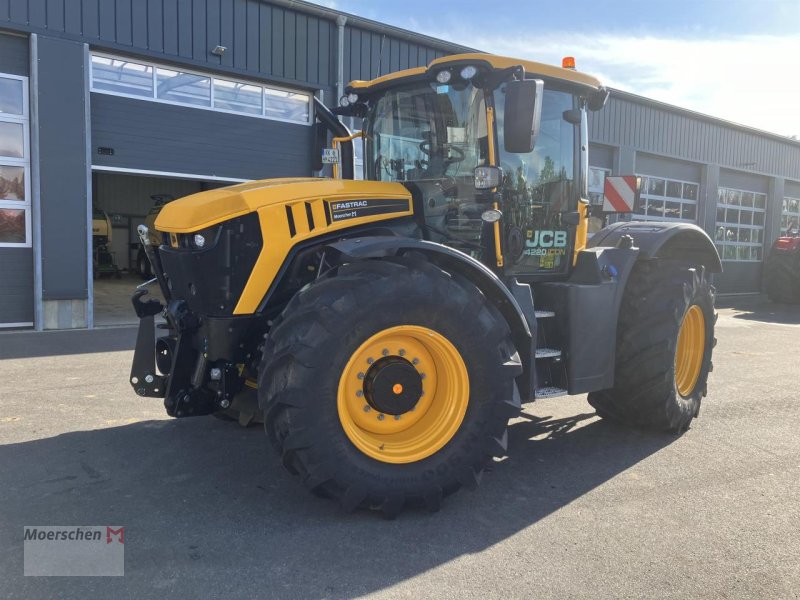 Traktor van het type JCB 4220 ICON, Neumaschine in Tönisvorst (Foto 1)