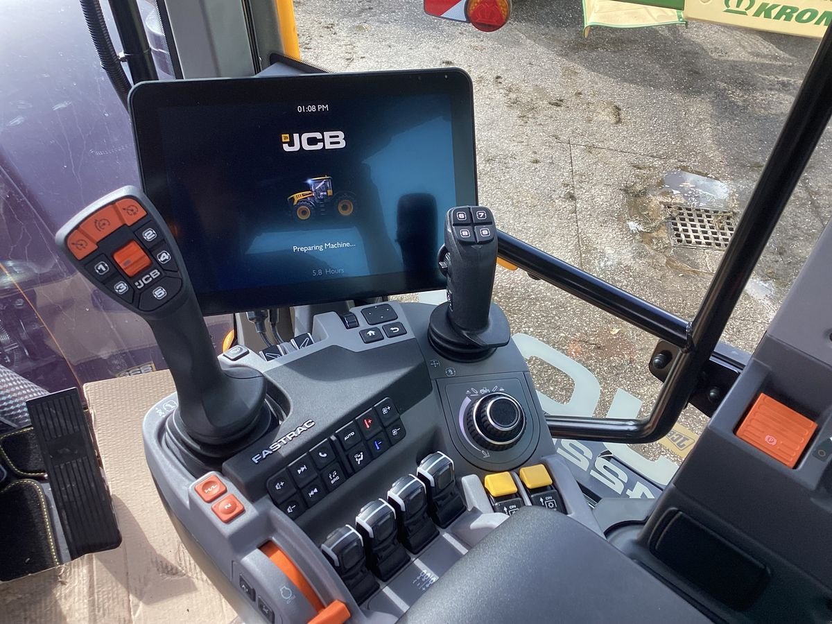 Traktor a típus JCB 4220, Neumaschine ekkor: Micheldorf / OÖ (Kép 18)