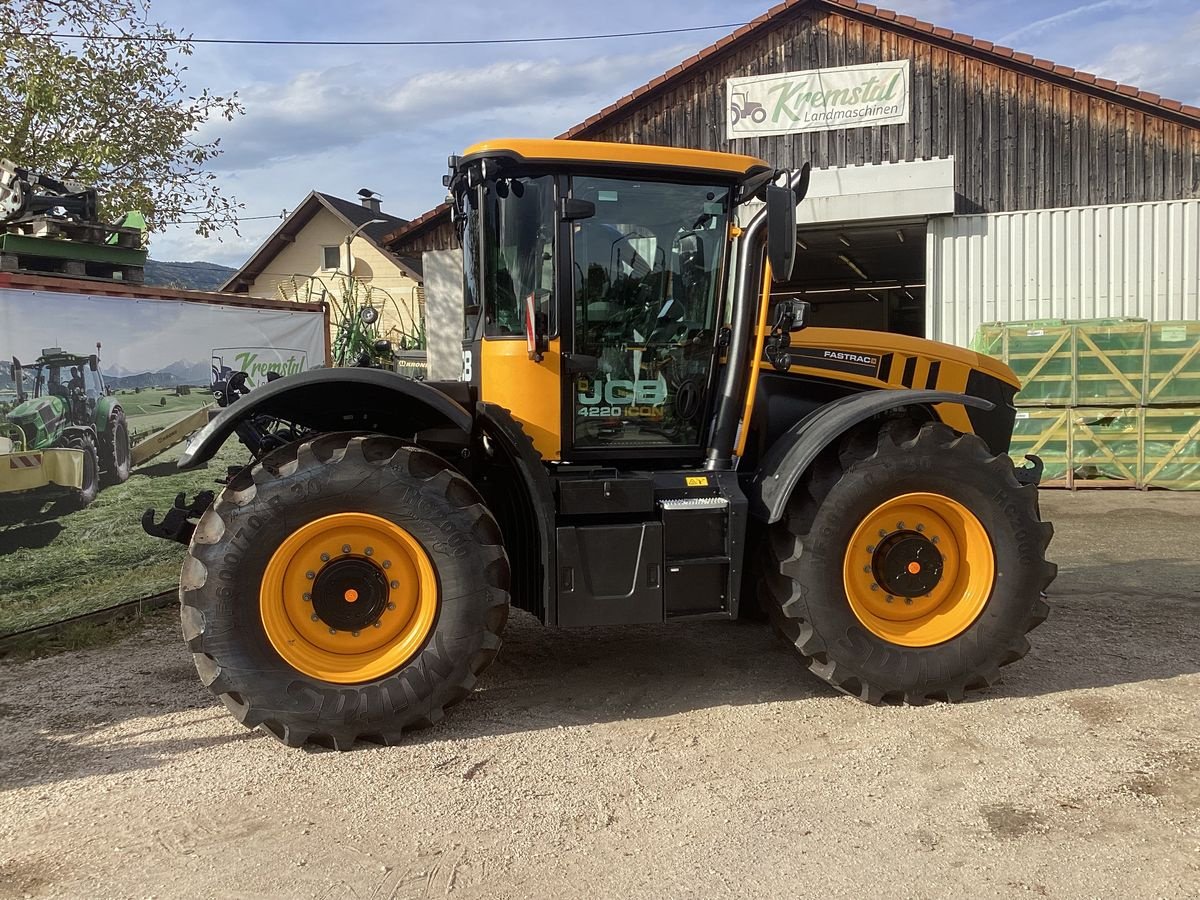 Traktor Türe ait JCB 4220, Neumaschine içinde Micheldorf / OÖ (resim 9)