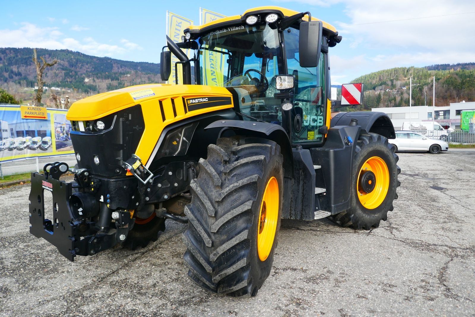 Traktor del tipo JCB 4220, Gebrauchtmaschine In Villach (Immagine 1)