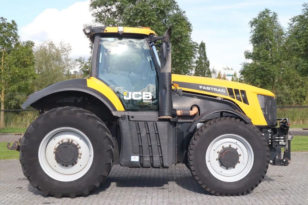 Traktor a típus JCB 8250 FASTRAC 70 KM/H AIRCO, Gebrauchtmaschine ekkor: Marknesse (Kép 4)