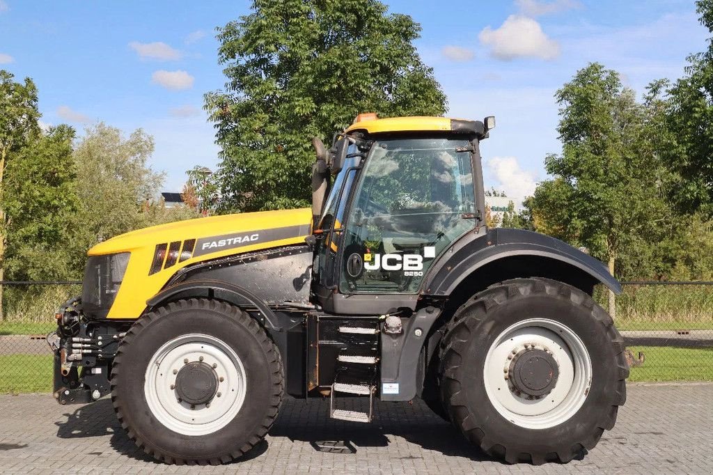 Traktor van het type JCB 8250 FASTRAC 70 KM/H AIRCO, Gebrauchtmaschine in Marknesse (Foto 9)