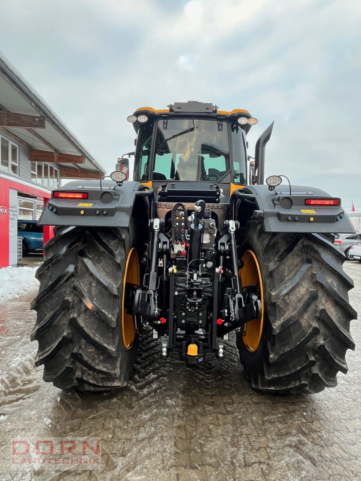 Traktor van het type JCB 8330 ICON, Neumaschine in Bruckberg (Foto 5)