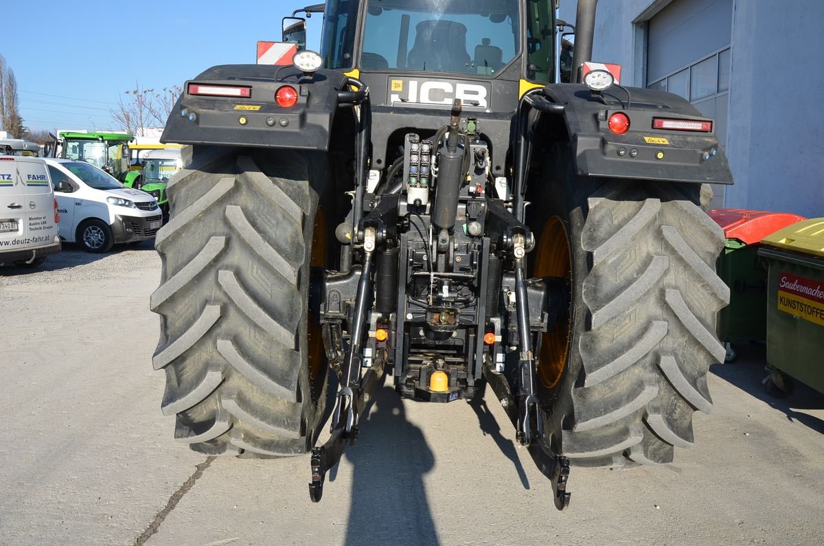 Traktor typu JCB 8330, Vorführmaschine v Wien (Obrázek 20)