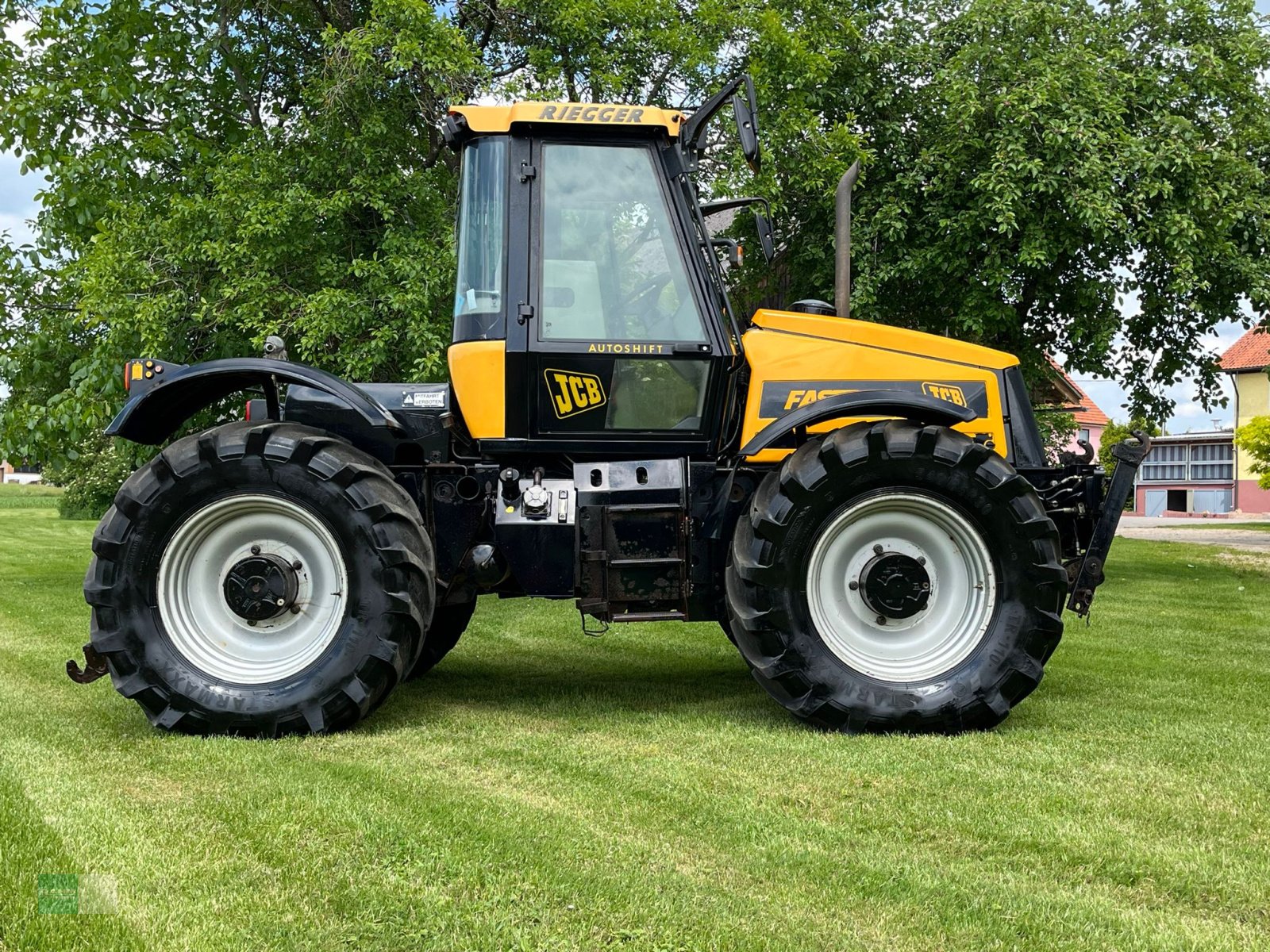 Traktor Türe ait JCB Fastrac 2125, Gebrauchtmaschine içinde Hemau (resim 7)