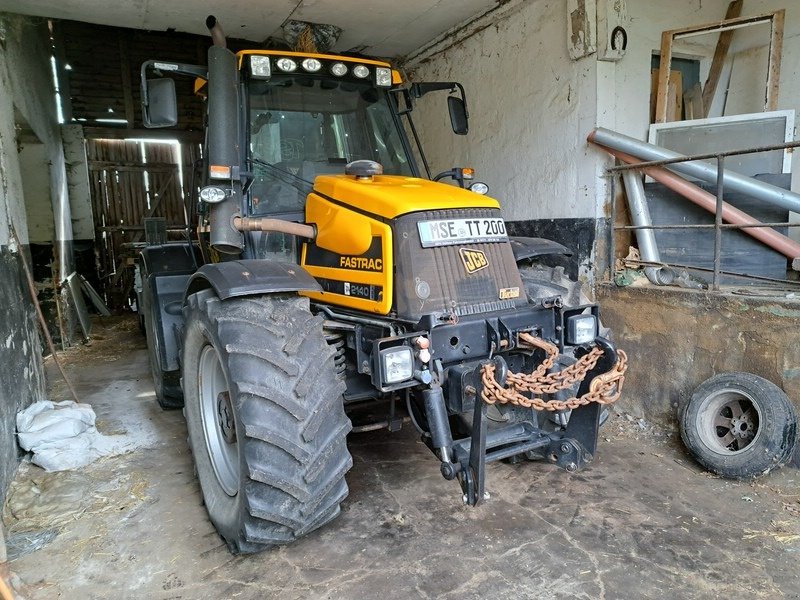 Traktor des Typs JCB Fastrac 2140, Gebrauchtmaschine in Gutzkow (Bild 2)