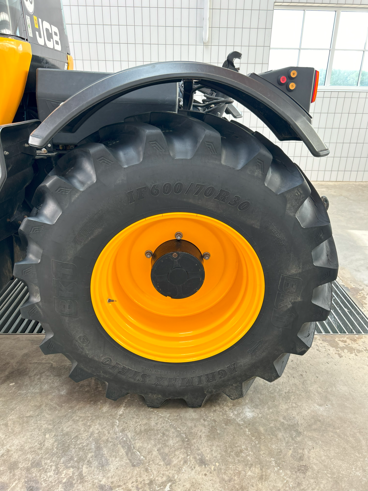 Traktor typu JCB Fastrac 2155 4WS Plus, Gebrauchtmaschine w Kröning (Zdjęcie 8)