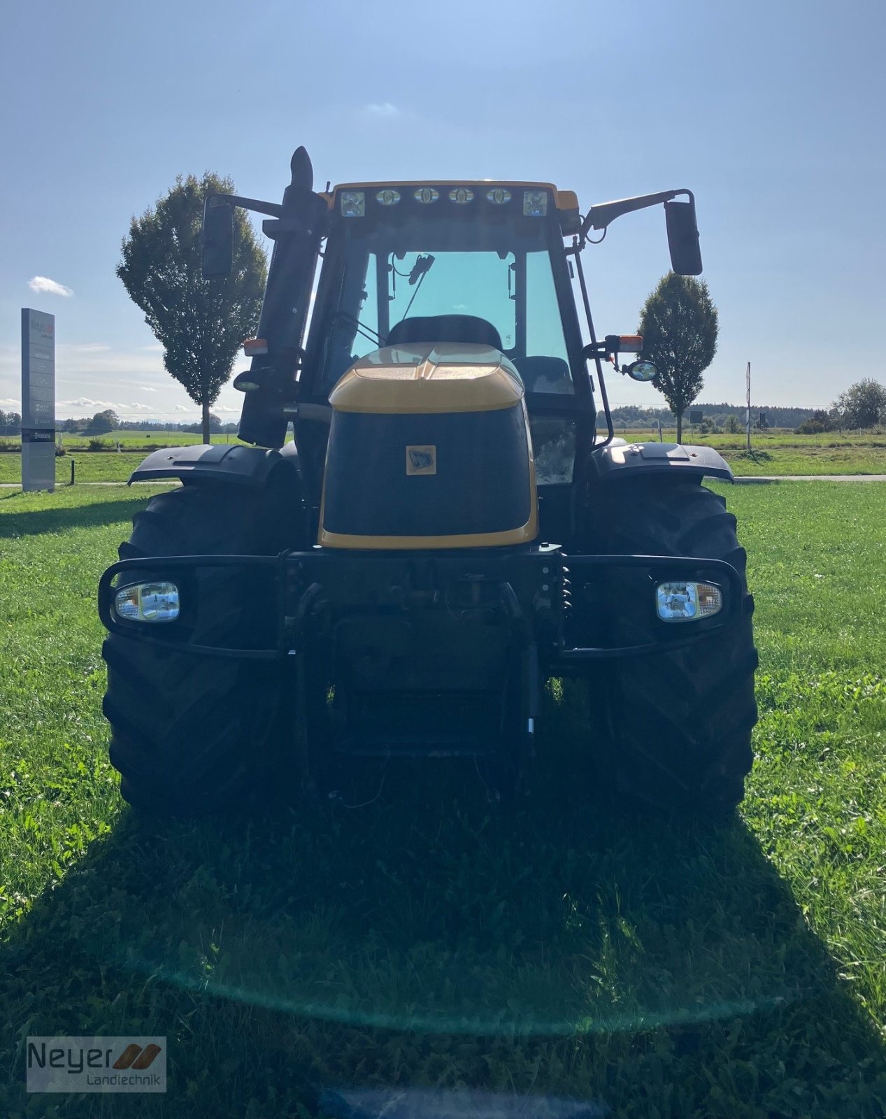 Traktor tip JCB Fastrac 2155 4WS, Gebrauchtmaschine in Bad Waldsee Mennisweiler (Poză 2)