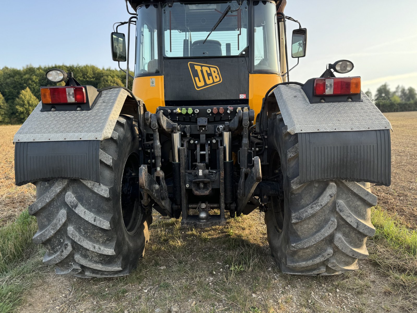 Traktor of the type JCB Fastrac 3200, Gebrauchtmaschine in Kastl (Picture 3)