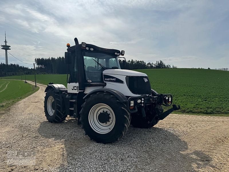 Traktor typu JCB Fastrac 3220 PLUS, Gebrauchtmaschine v Pfeffenhausen (Obrázek 8)