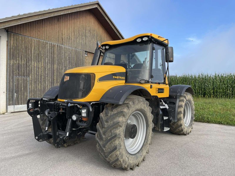 Traktor of the type JCB Fastrac 3220 Plus, Gebrauchtmaschine in Smlednik (Picture 1)