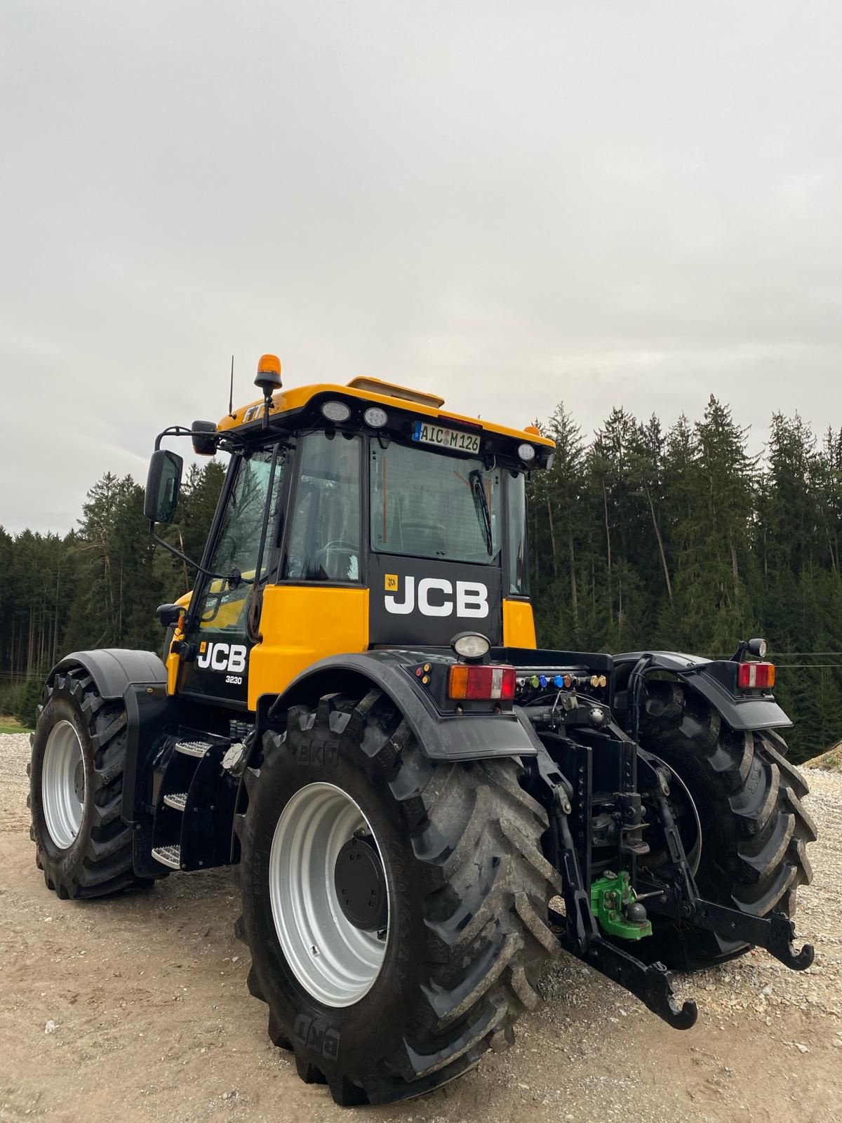 Traktor του τύπου JCB Fastrac 3230-80 Plus, Gebrauchtmaschine σε Hollenbach (Φωτογραφία 5)