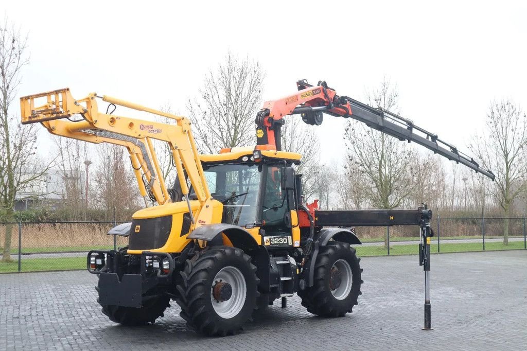 Traktor des Typs JCB FASTRAC 3230 PALFINGER PK16502 FRONT LOADER, Gebrauchtmaschine in Marknesse (Bild 1)