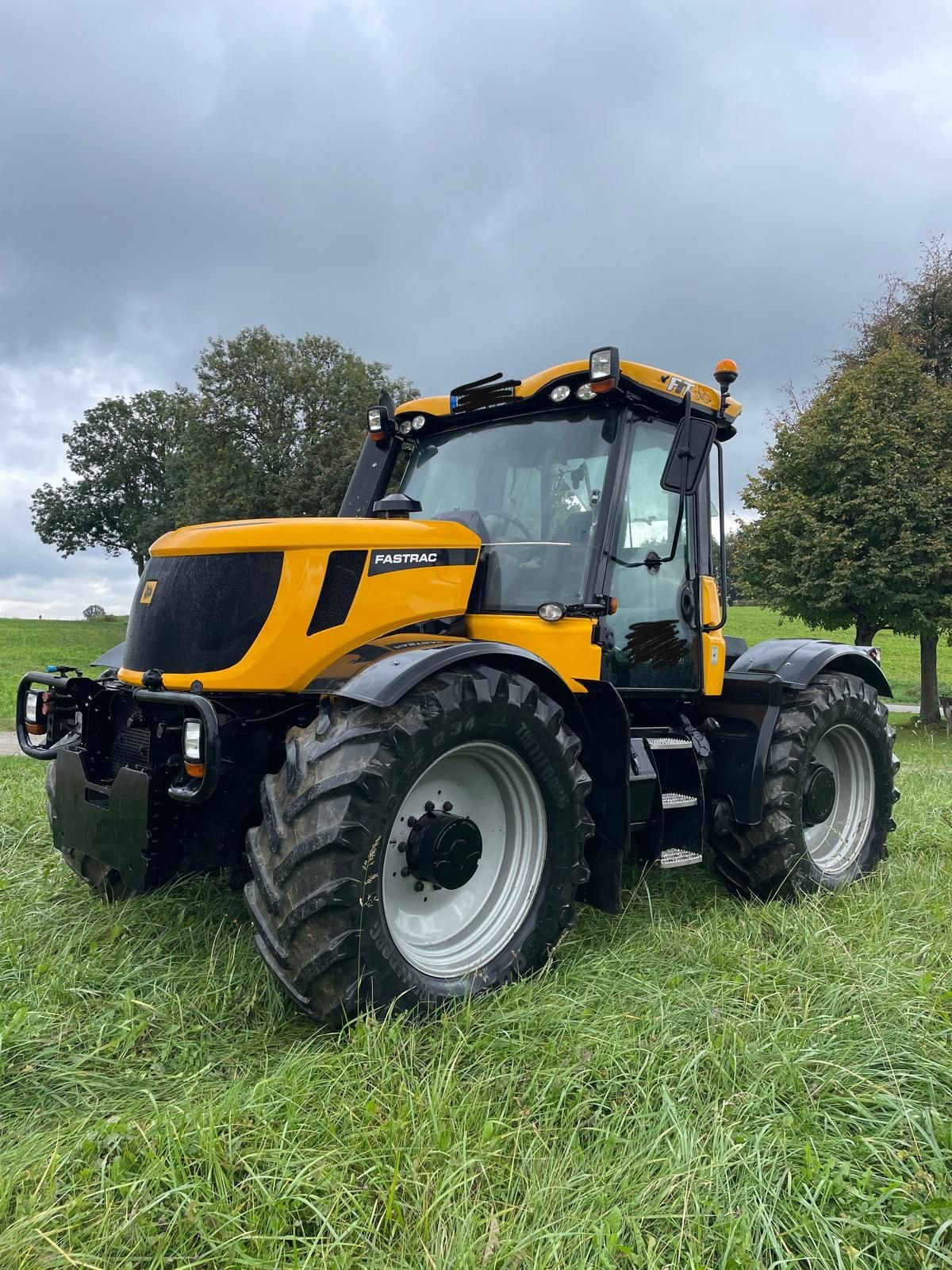 Traktor des Typs JCB Fastrac 3230, Gebrauchtmaschine in Günding (Bild 1)